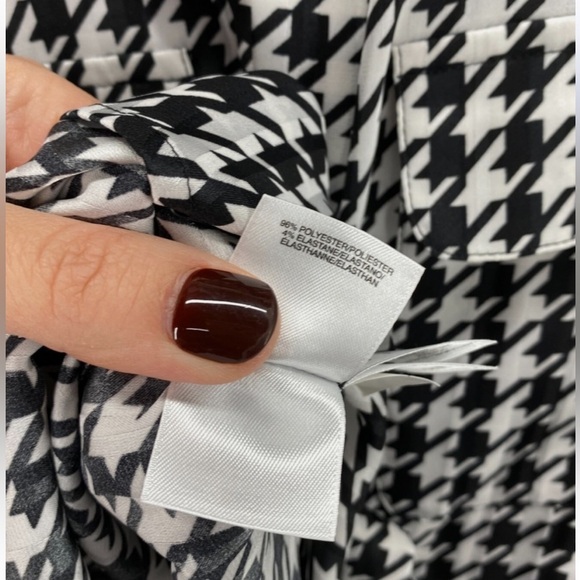 Jones New York (22W Plus) Stretch Black & White Houndstooth Collared Shirt - Picture 7 of 9